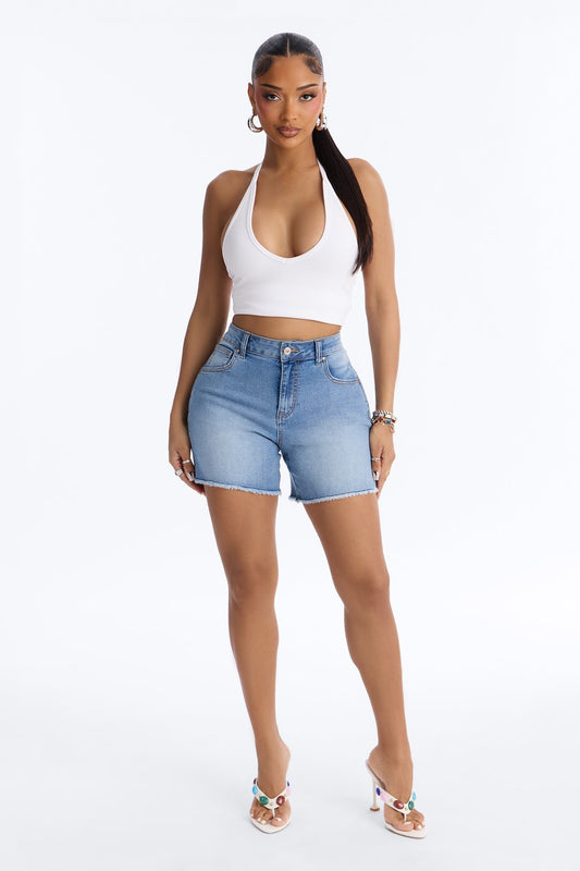 Del Mar Stretch Bermuda Shorts - Medium Wash