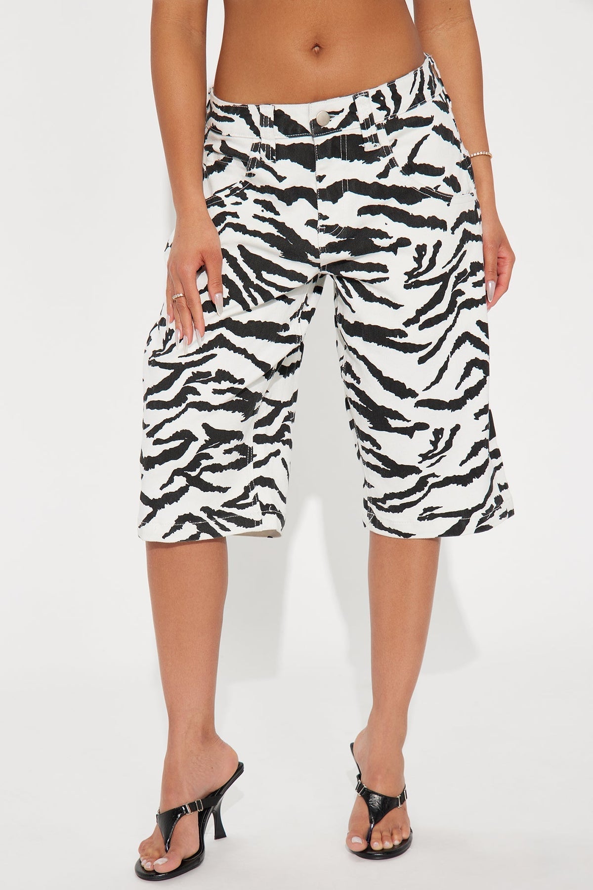 Blending In Bermuda Short - White/combo
