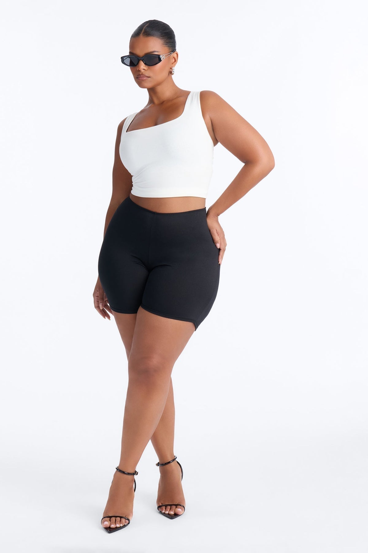 Feeling Cheeky Mid Rise Ruched Butt Biker Short 6″ - Black