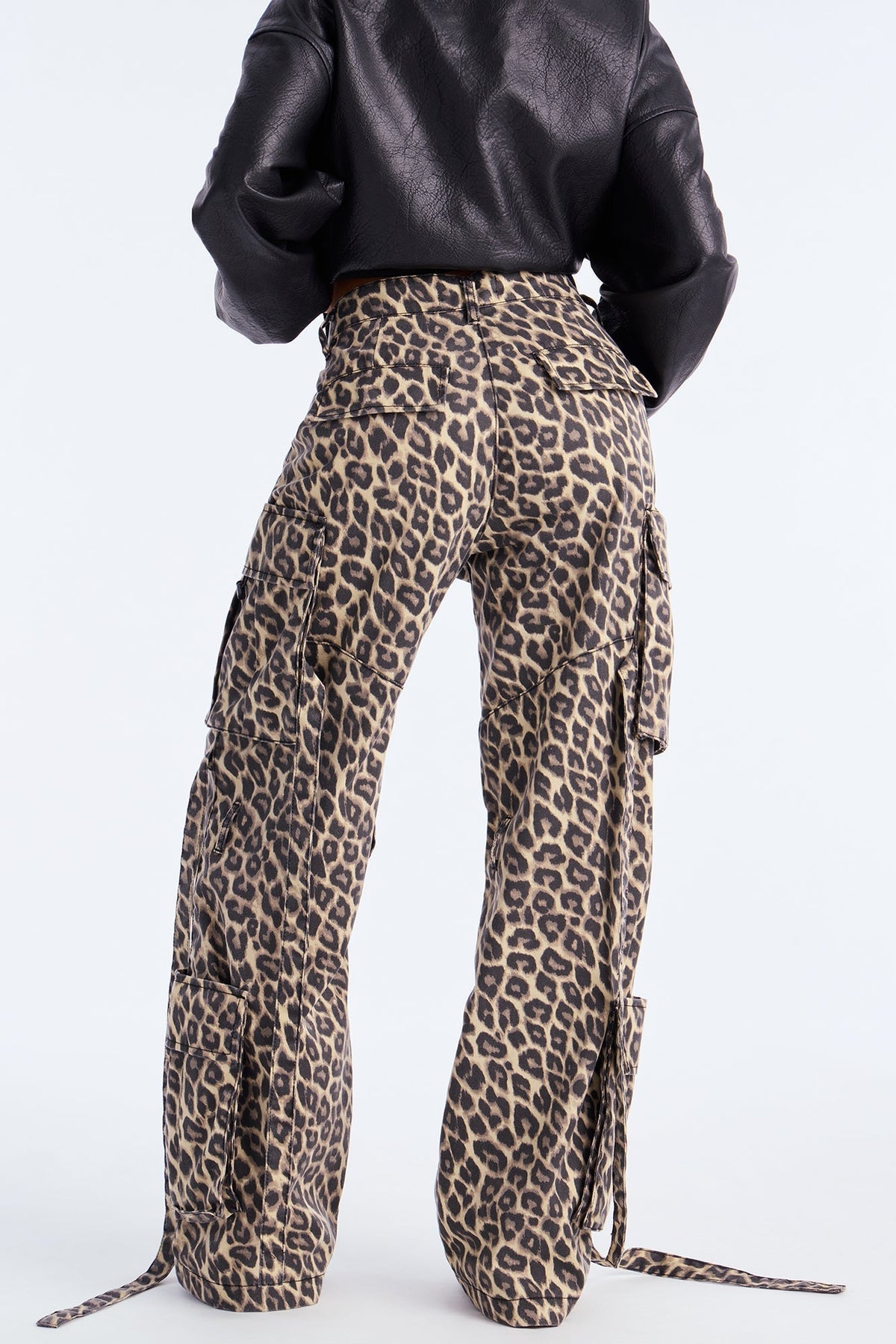Level You Up Leopard Cargo Pant - Leopard