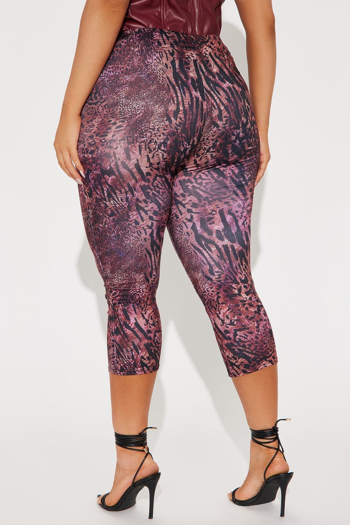 Wild Thoughts Capri Legging - Burgundy/combo
