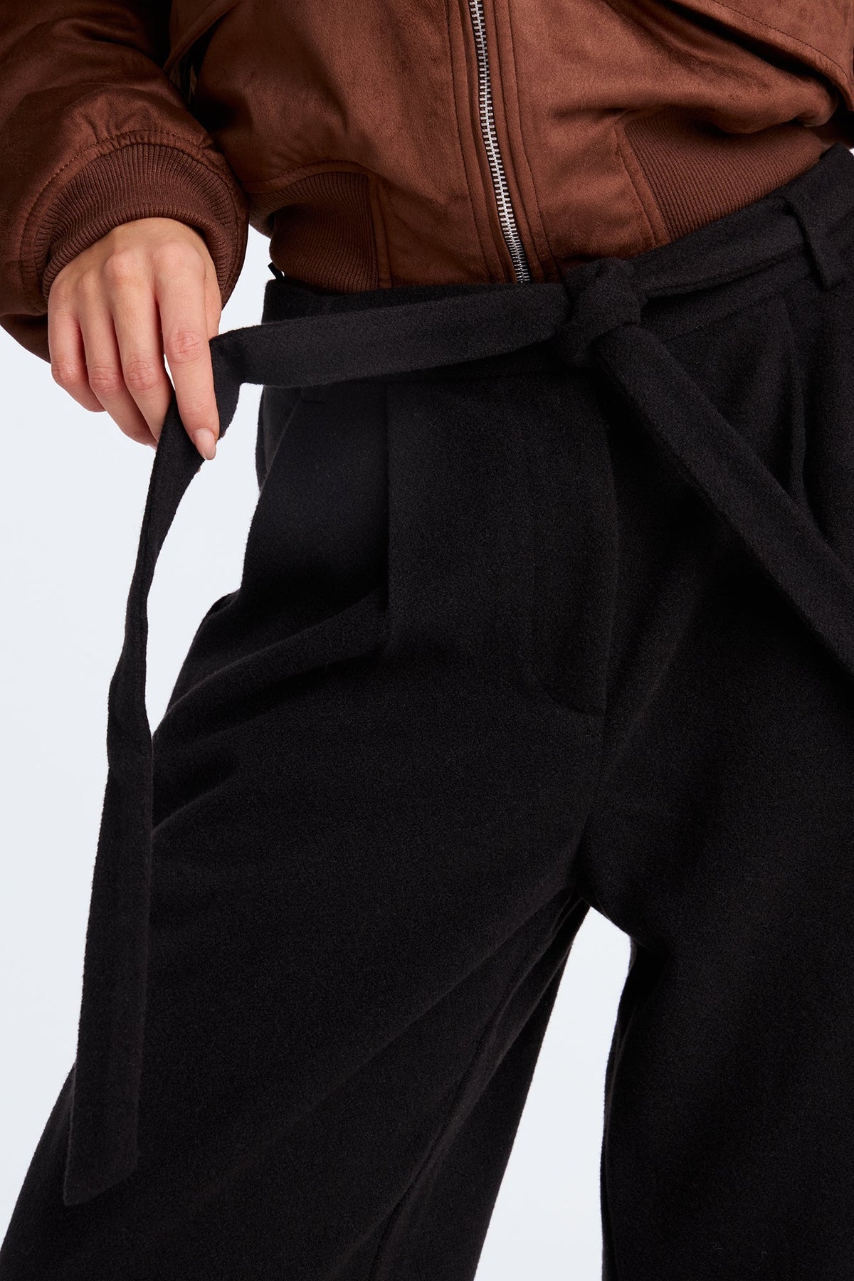 News Briefing Boucle Belted Wide Leg Pant 32″ - Black