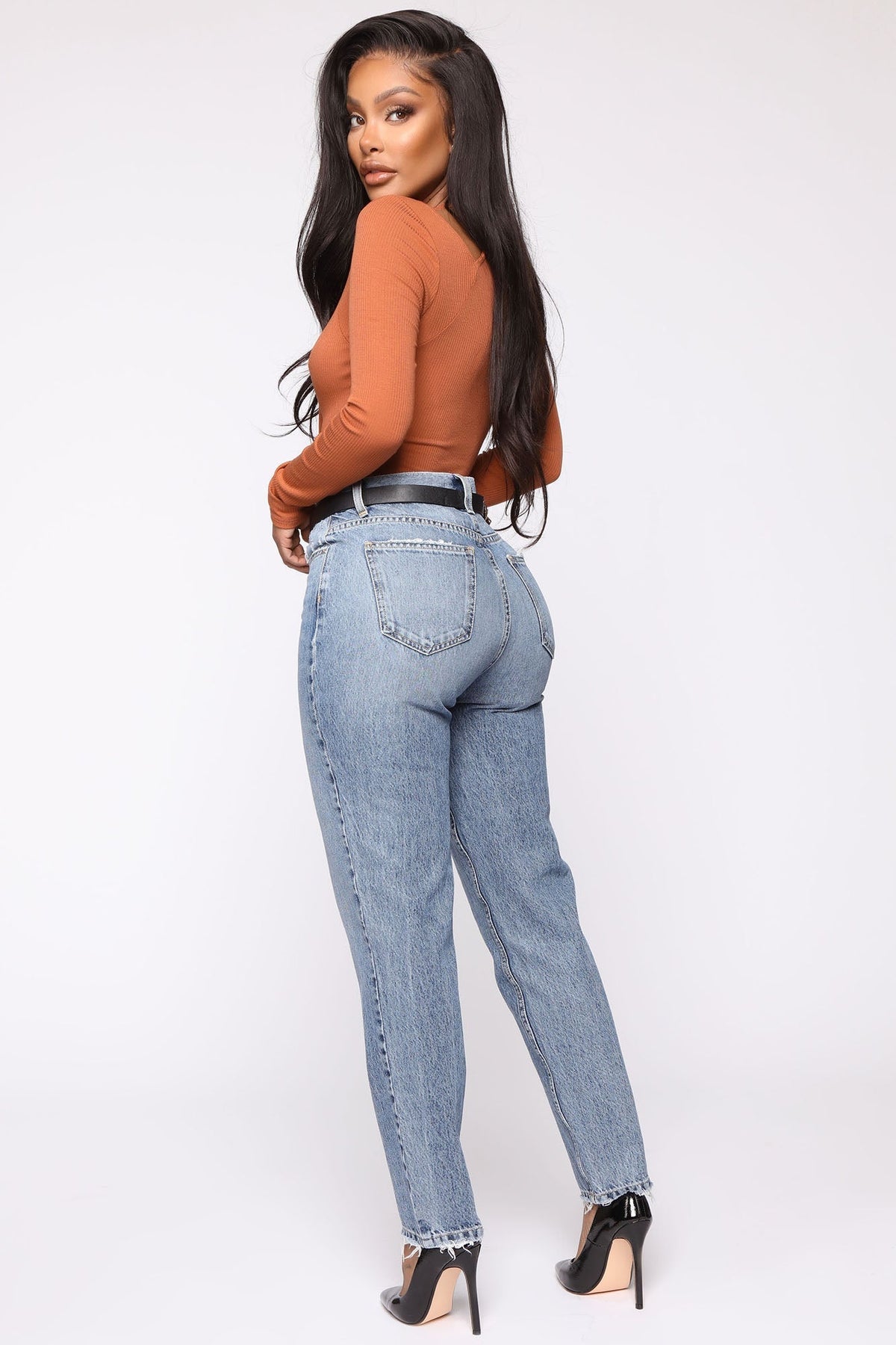 Very Special High Rise Mom Jeans - Medium Wash