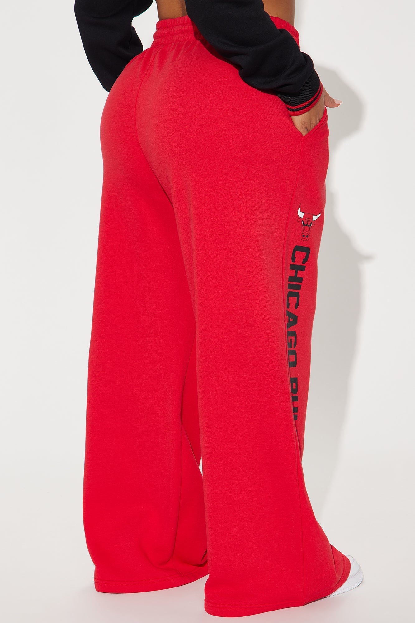 Bulls Warm Up Wide Leg Pant - Red