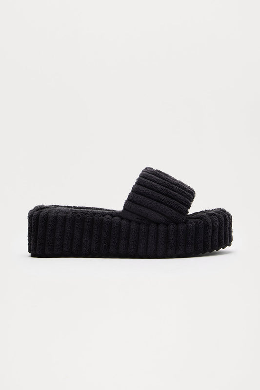Amika Flatforms - Black