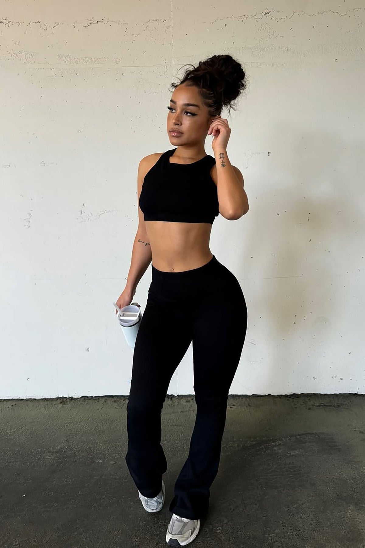 Beach Body Effortless Seamless Active Yoga Pant - Black
